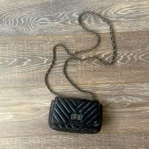 Steve Madden small cross body purse.